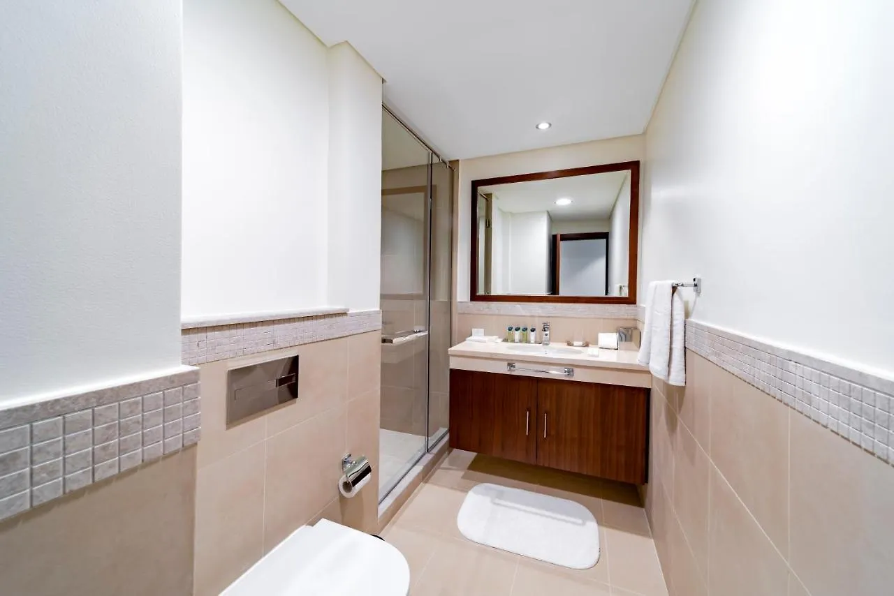 Full Burj Khalifa View: Atlas Homestays - 03 Bedroom At Burj Vista 5005 Dubai