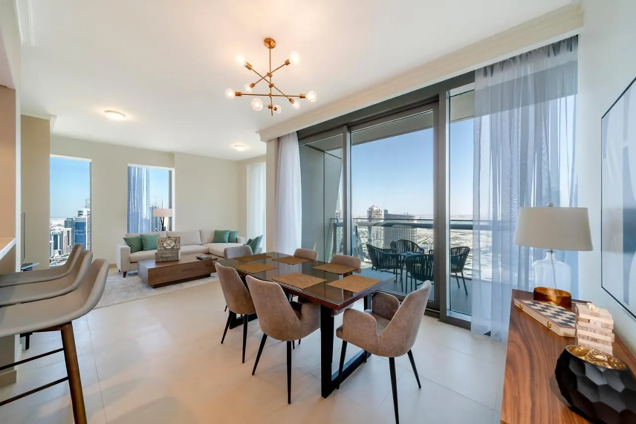 Full Burj Khalifa View: Atlas Homestays - 03 Bedroom At Burj Vista 5005 Dubai United Arab Emirates